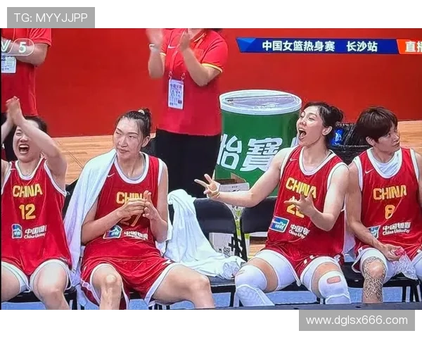 教学热身赛女篮险胜联队未披露