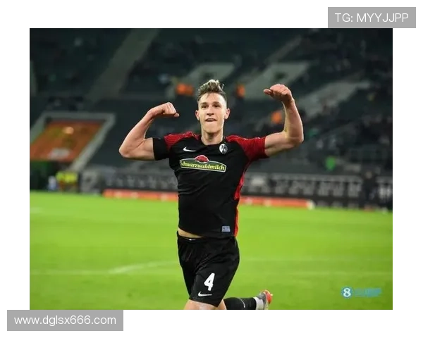 科勒尔称施洛特贝克可成多特旗帜